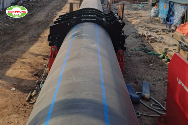Lắp đặt ống nhựa HDPE Tiền Phong đường kính lớn