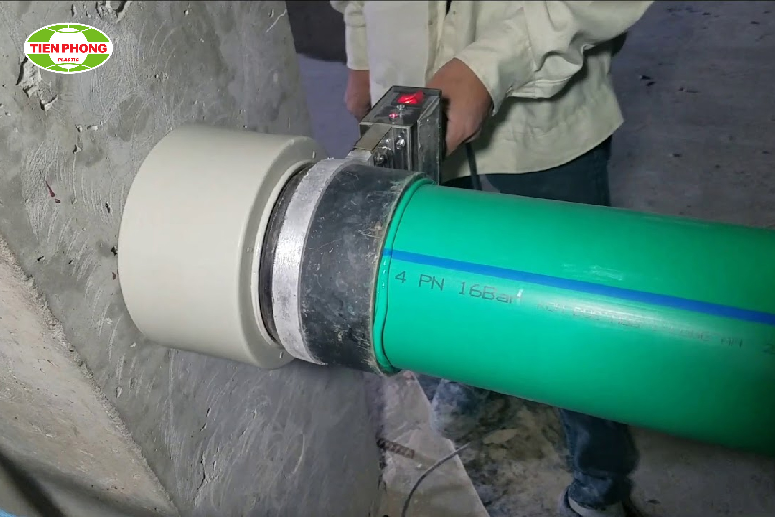 Thi công ống hàn nhiệt đảm bảo chuẩn kỹ thuật, không rò rỉ