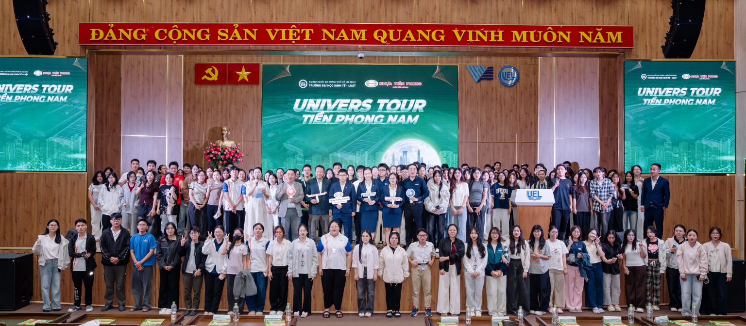 [UNITOUR] TIỀN PHONG NAM ĐỒNG HÀNH CÙNG SINH VIÊN UEL