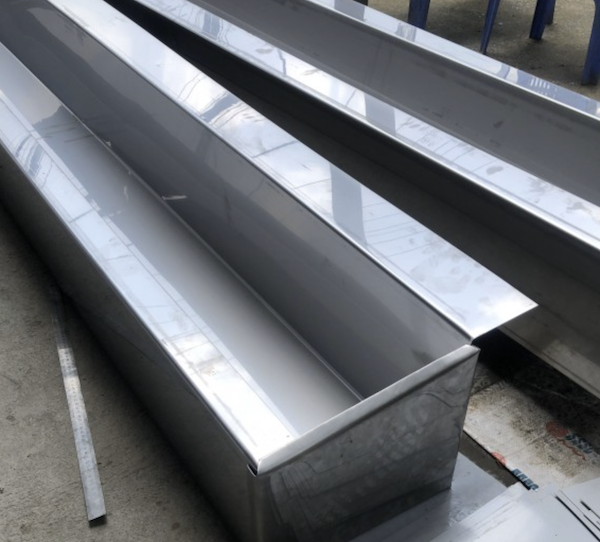 Máng xối inox