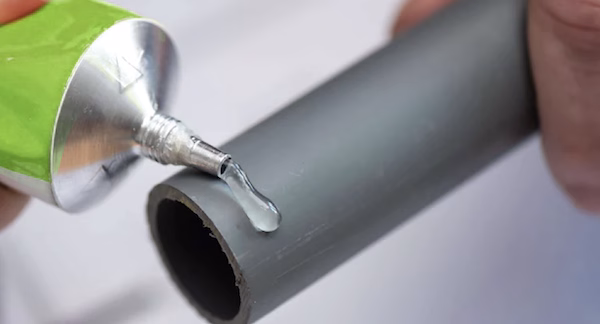 Dùng keo dán PVC-U cho mọi loại ống