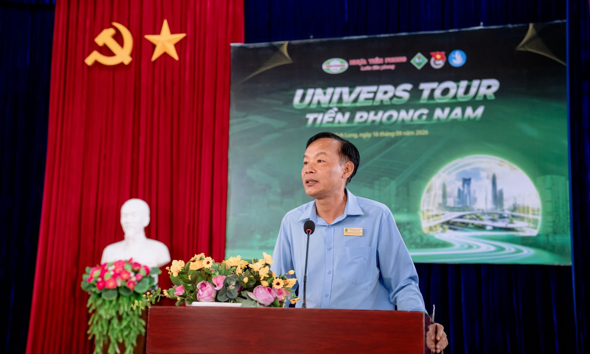 Nguyễn Minh Sang - Phó Hiệu trưởng Đại học Công nghệ Kỹ thuật Vĩnh Long phát biểu tại chương trình.